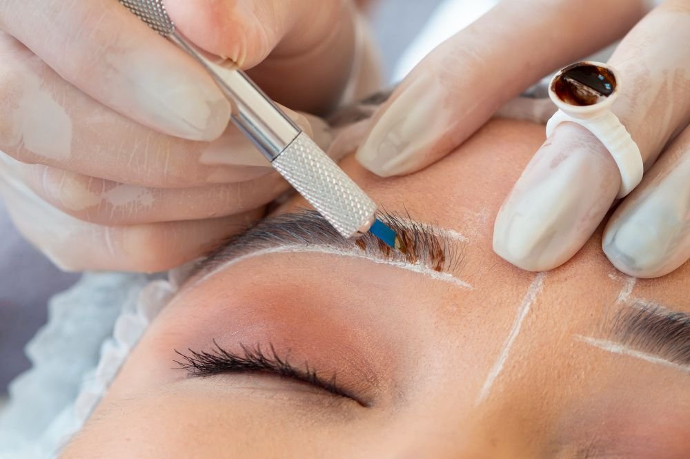 Eyebrow Shaping, Tinting & Lamination Certification Course