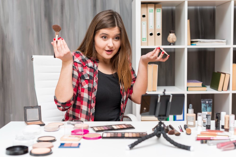 Self Makeup Course – Learn to Glam Yourself Like a Pro